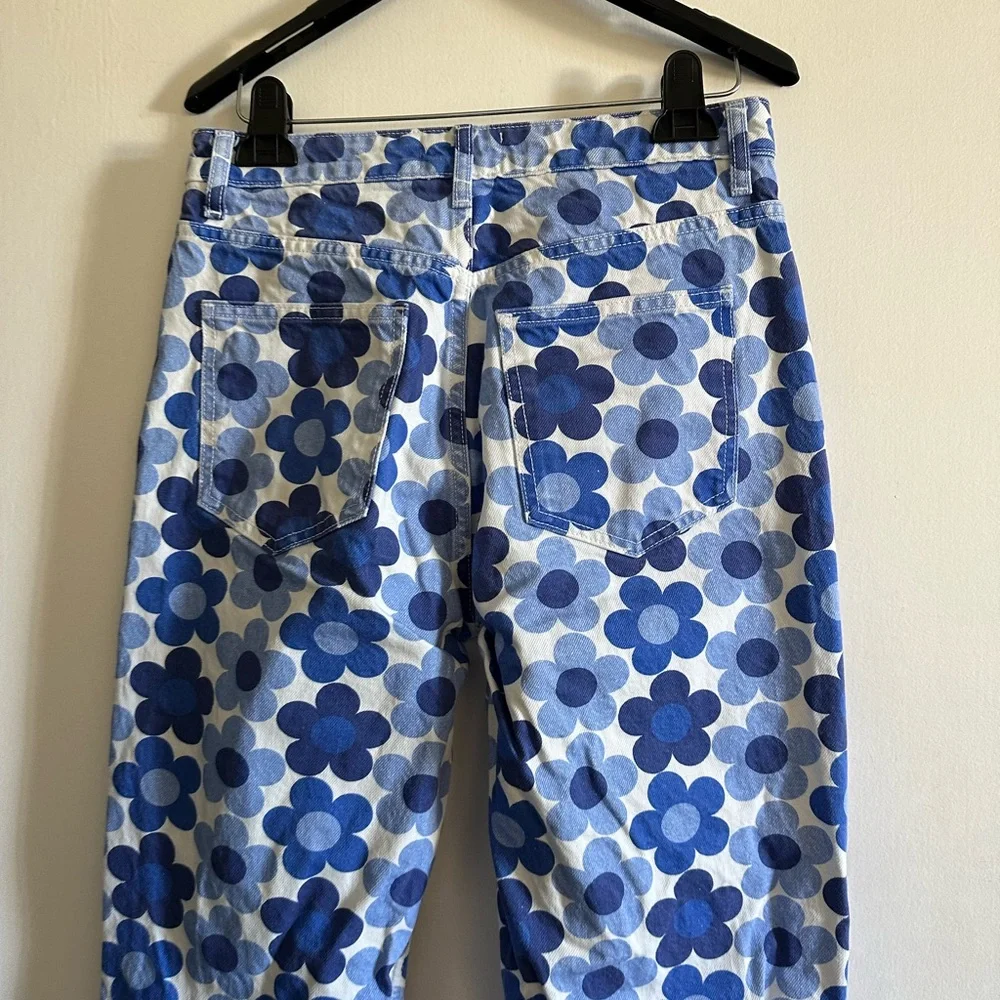 ZARA Blue/White High Waisted Straight Leg Floral Print Jeans size 6 EUC - Picture 9 of 11